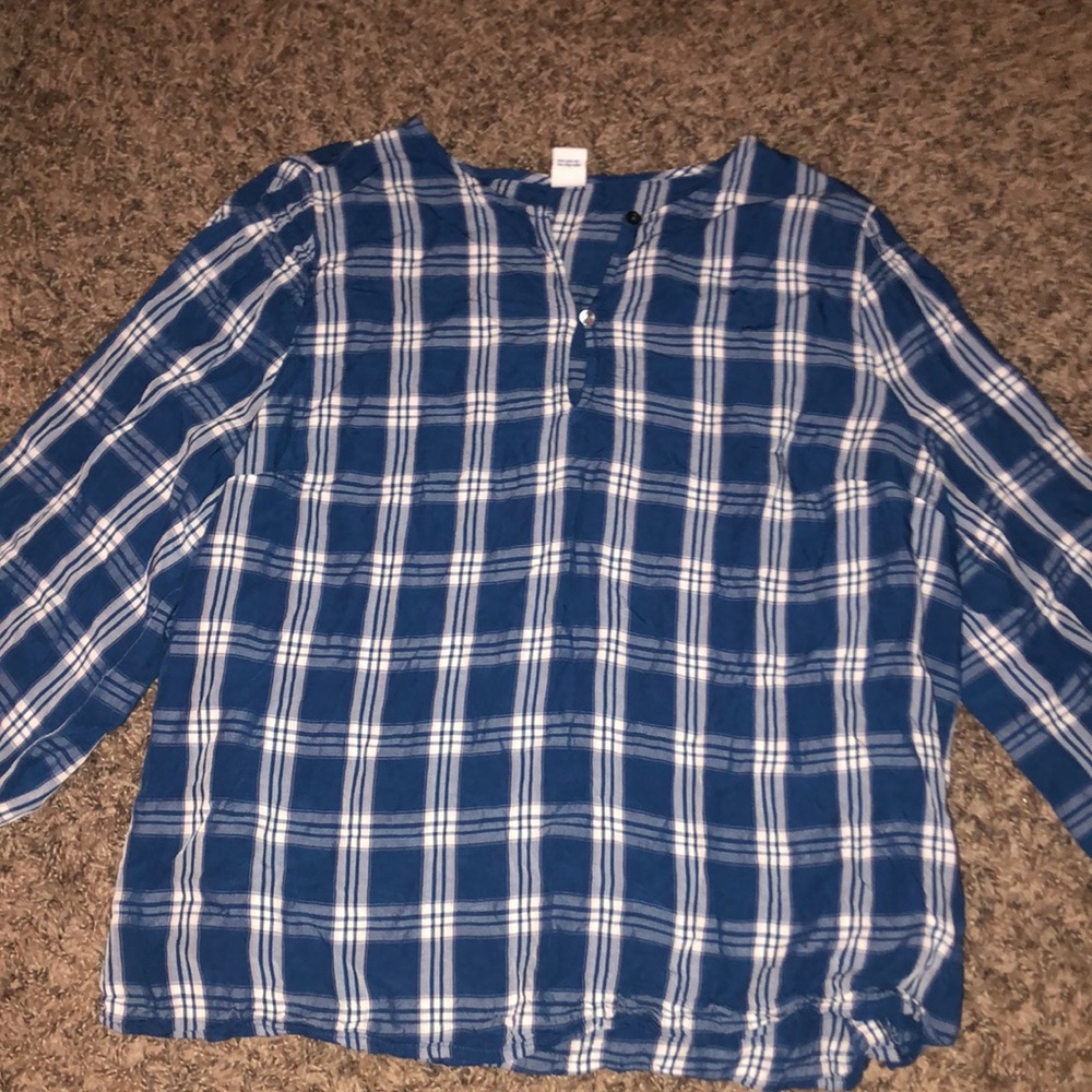 Women’s Old Navy plaid mid sleeve shirt